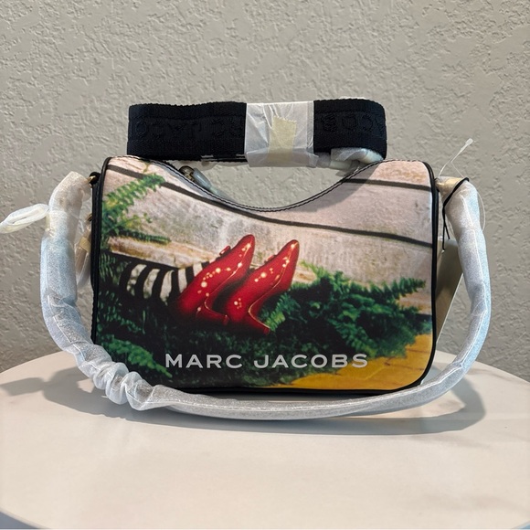 Marc Jacobs Handbags - NWT Marc Jacobs x ‘The Wizard of Oz’ Small Convertible Drifter Should Bag